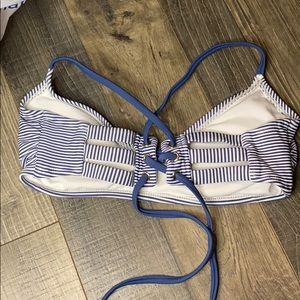 Cute bikini top with tied back